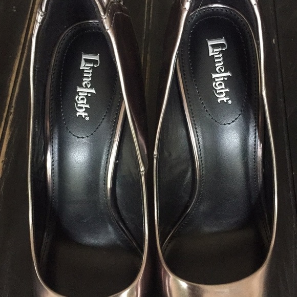 Metallic Pumps - Picture 4 of 5